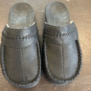 Orthaheel Slipper shoe